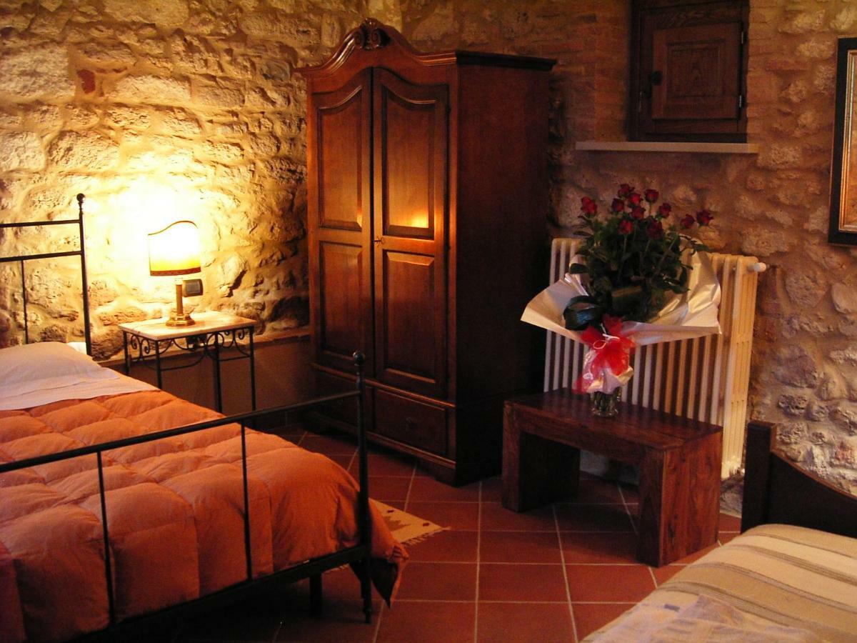 Le Pergoline B&B Casciana Terme Eksteriør bilde